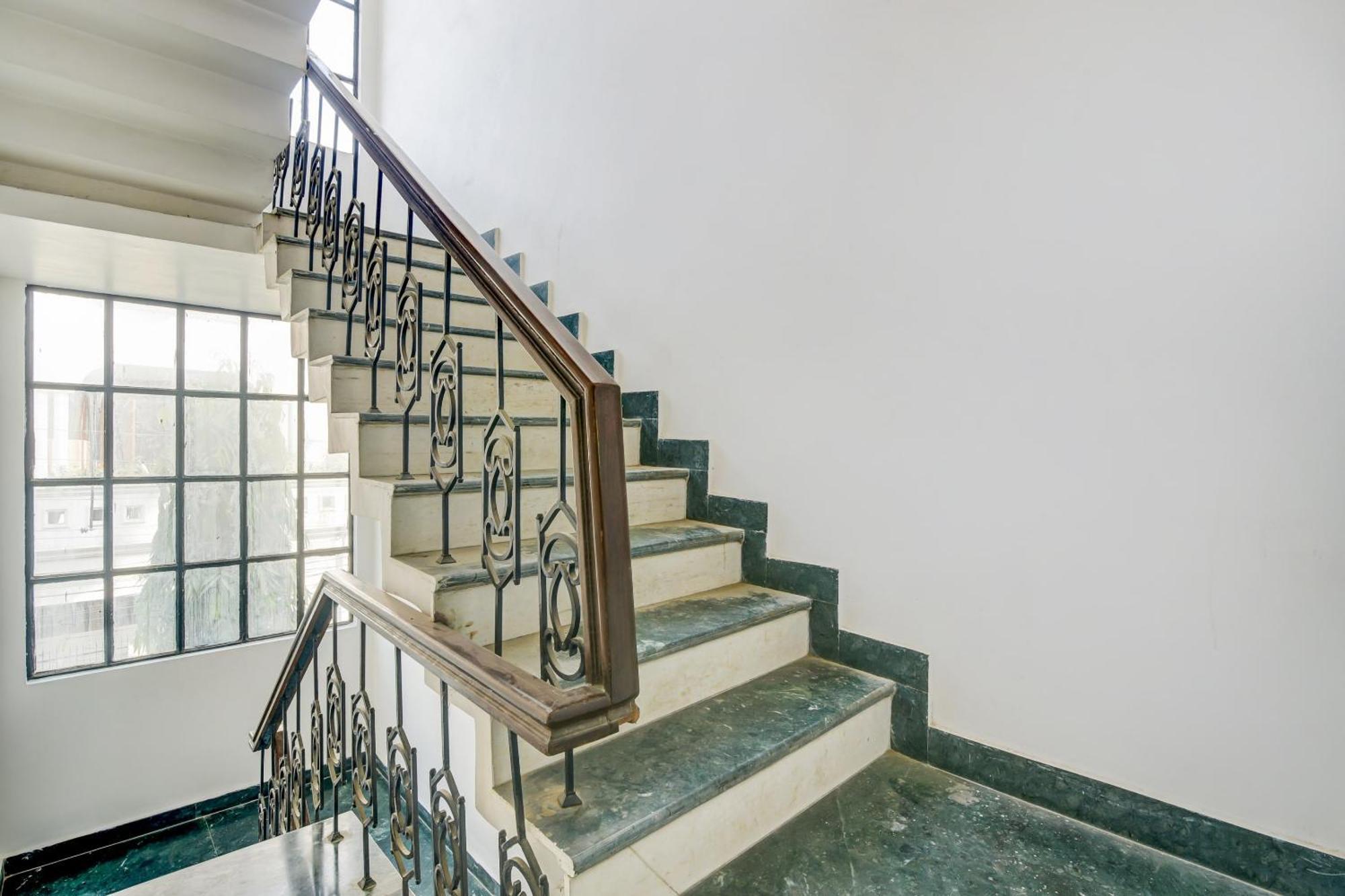 Hotel O Vimal Vatika Lucknow Bagian luar foto